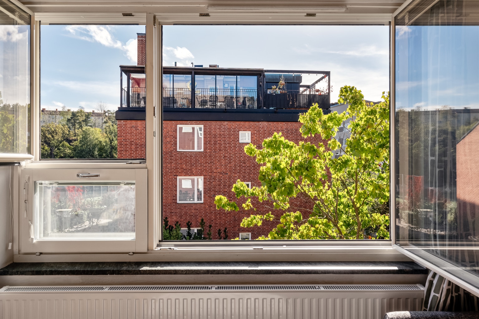 MED0F87C79704334F57BD2E8C22F004D39A Bryggvägen 4