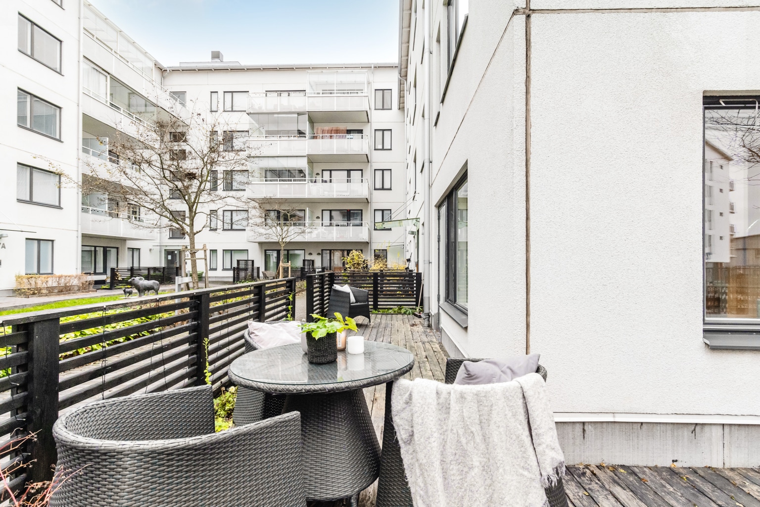 MED3B051105D564434EBA44B973163B2164 Serenadvägen 13A